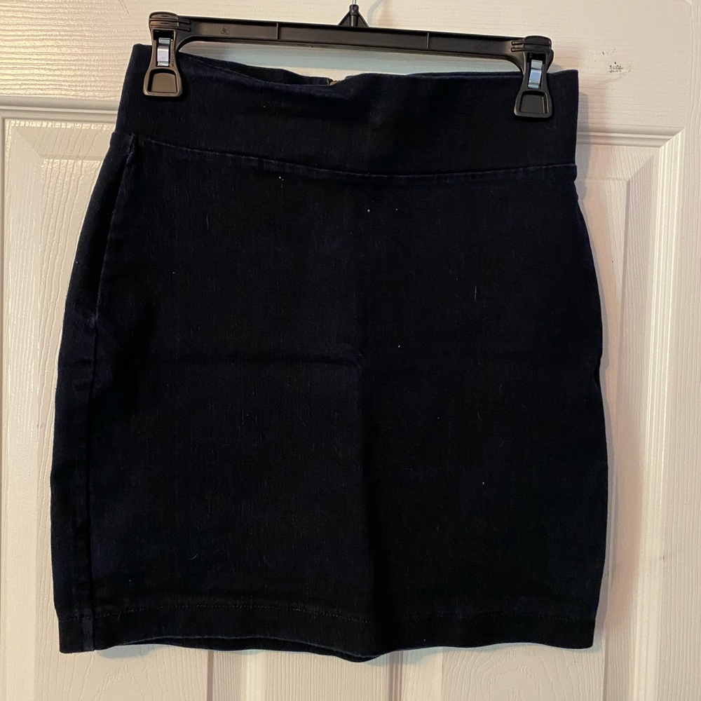 Dark denim skirt